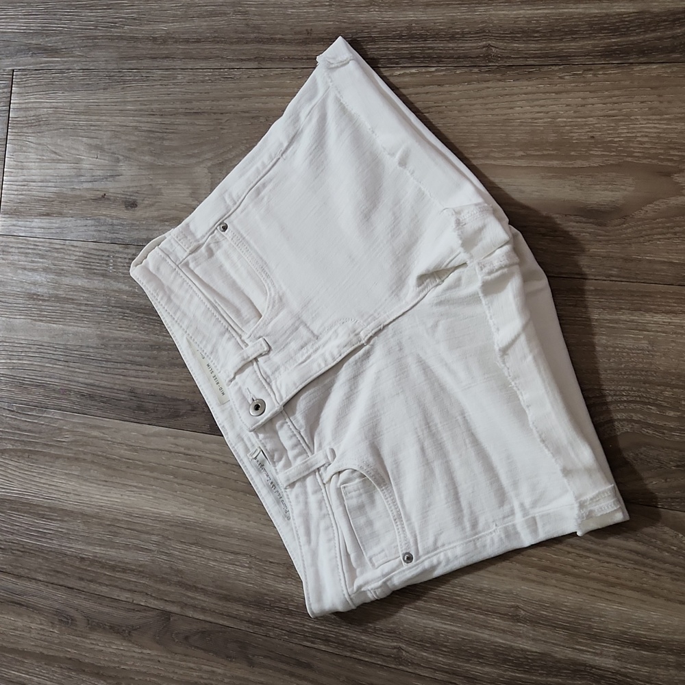 Pilcro and the Letterpress Mid-Rise Slim Denim White Shorts Women's 28